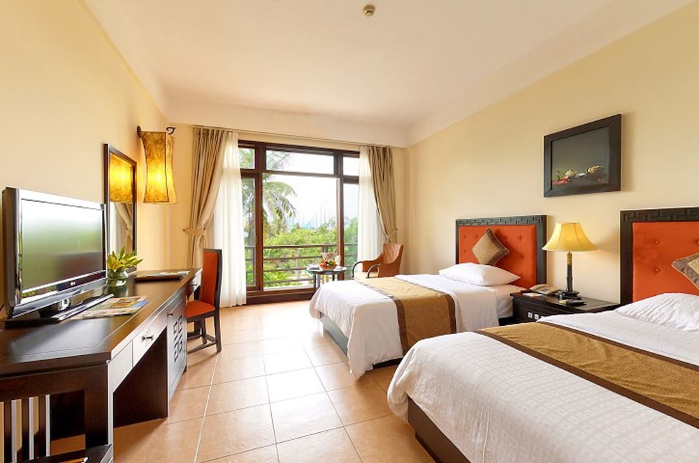 Superior King Room, Garden View photo 2