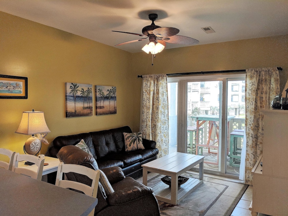 Condo, 2 Bedrooms photo 1