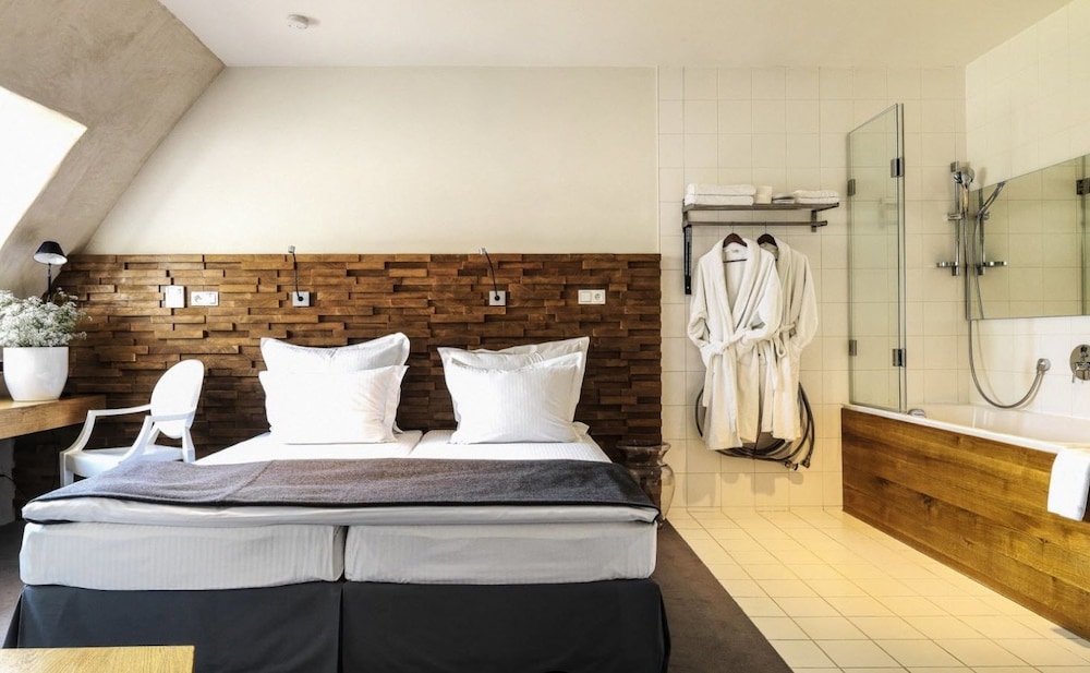 Double or Twin Room photo 1