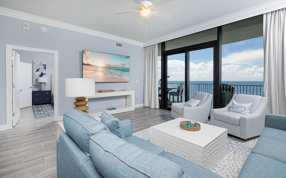 Condo, 3 Bedrooms