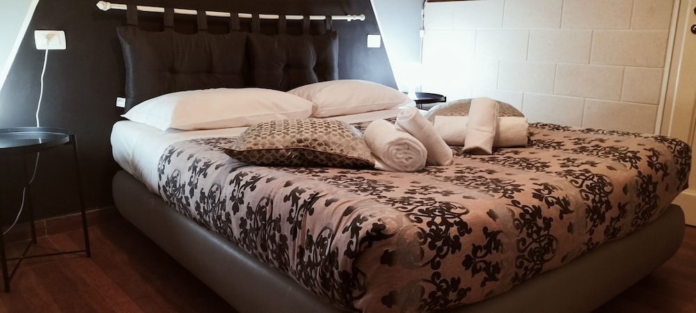 Basic Double Room photo 2