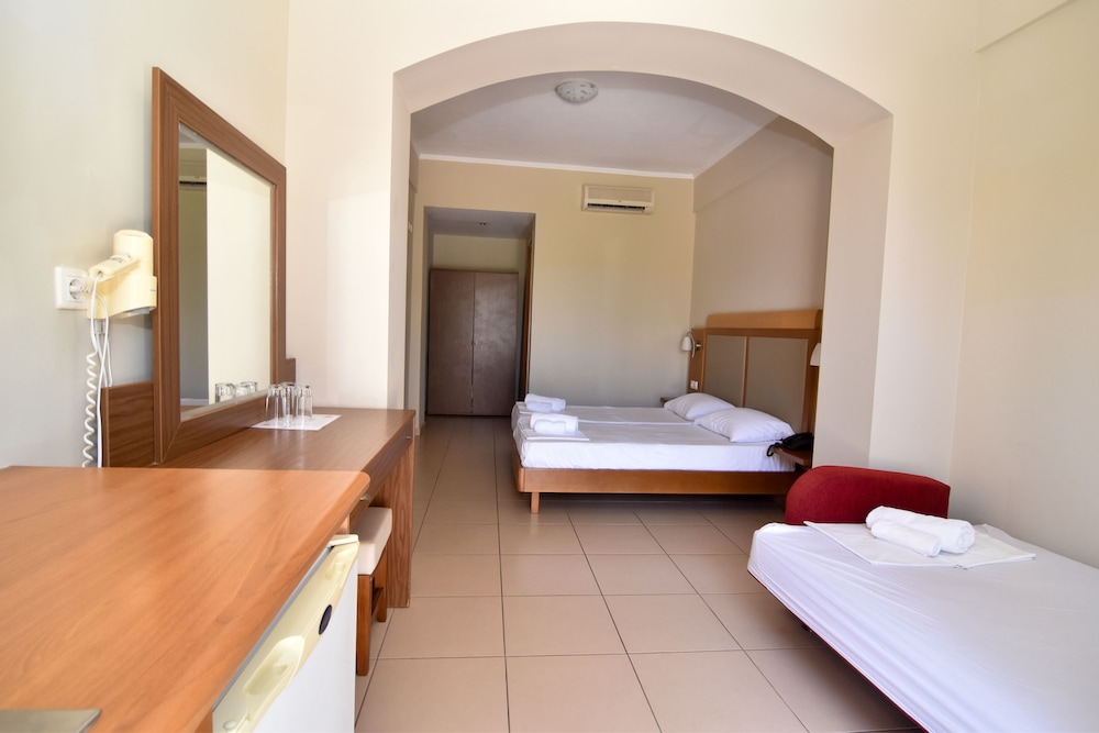Superior Double or Twin Room photo 2