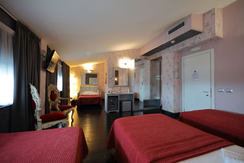 Superior Triple Room - Photo 5
