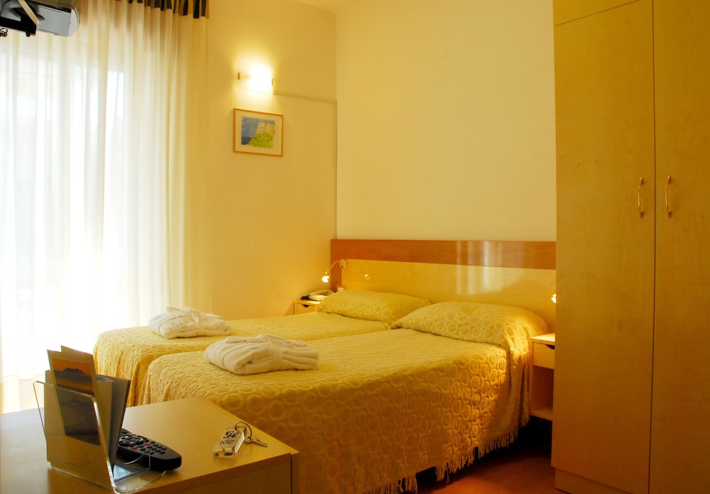 Economy Double Room photo 1
