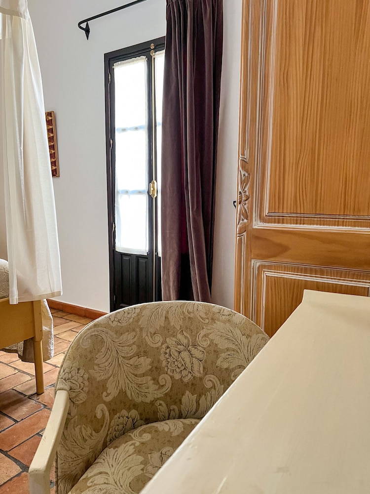 Comfort Room photo 3