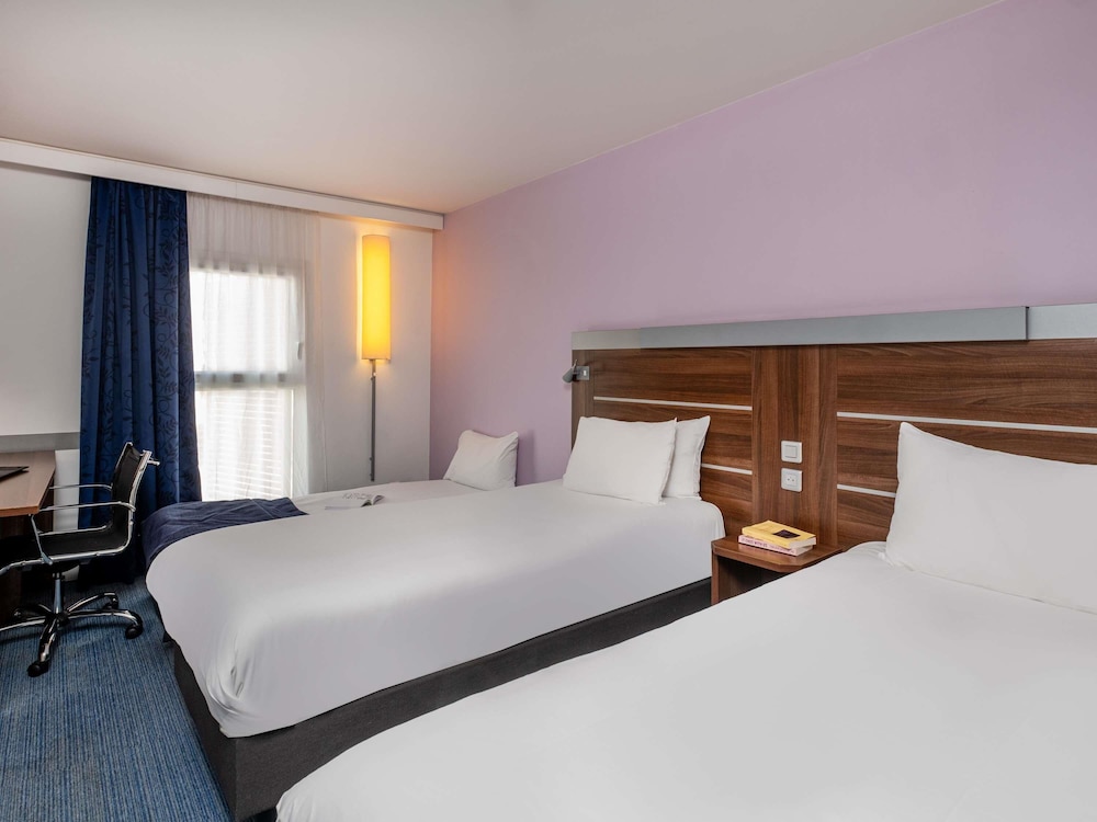 Room, Multiple Beds