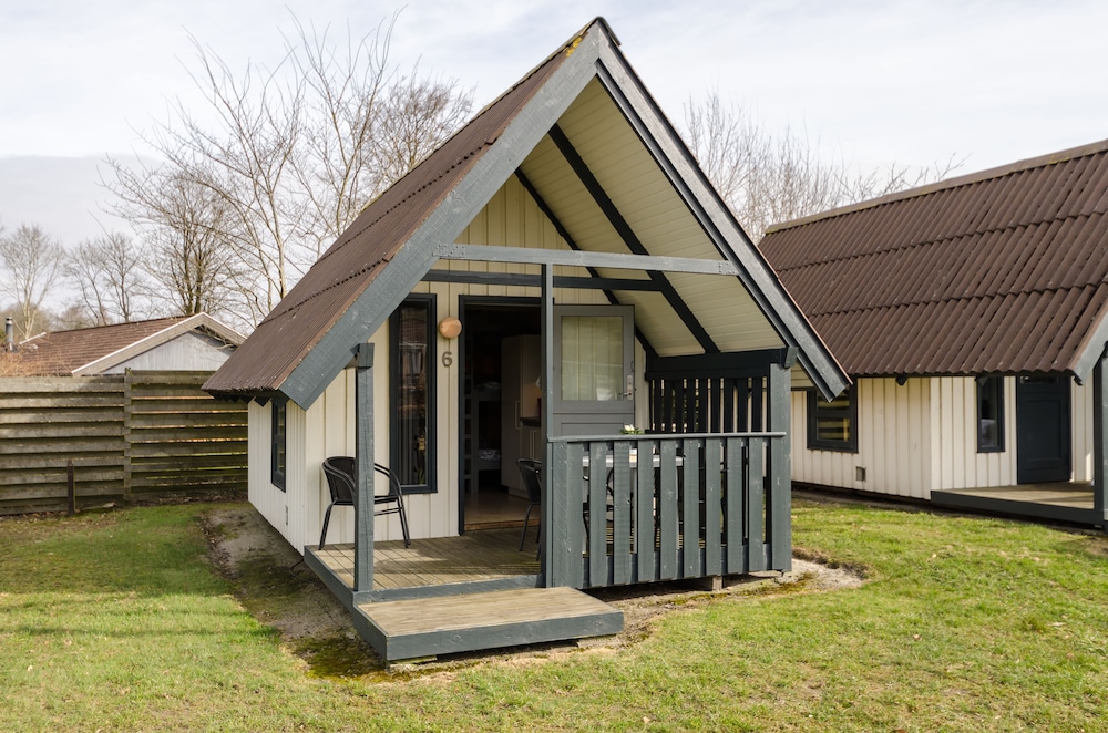 Cabin, Shared Bathroom (6 Beds) photo 3