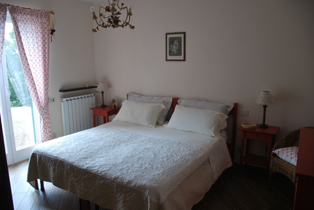 Double Or Twin Room, Private Bathroom (External) photo 1