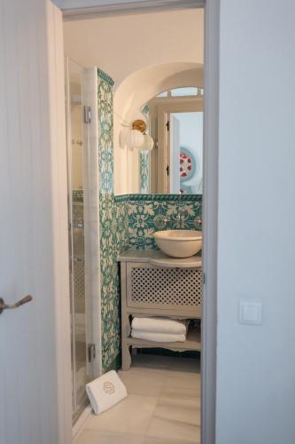 Deluxe Double Room - Photo 1