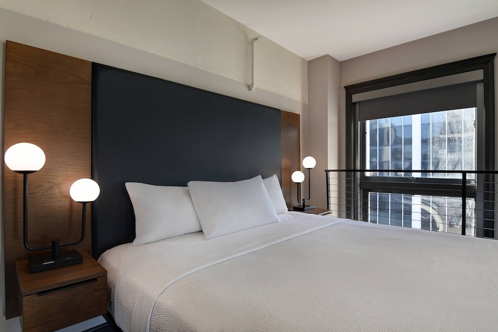 Suite, Multiple Beds, City View (Mobility Accessible, Roll-In Shower) photo 3