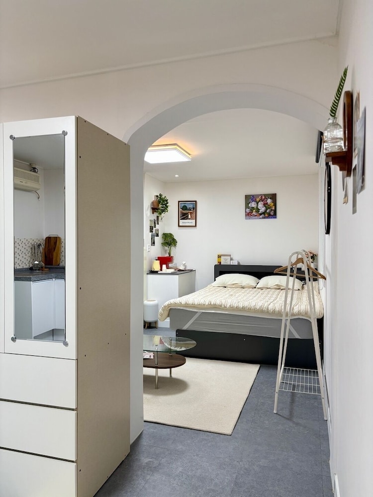Business Double Room 202