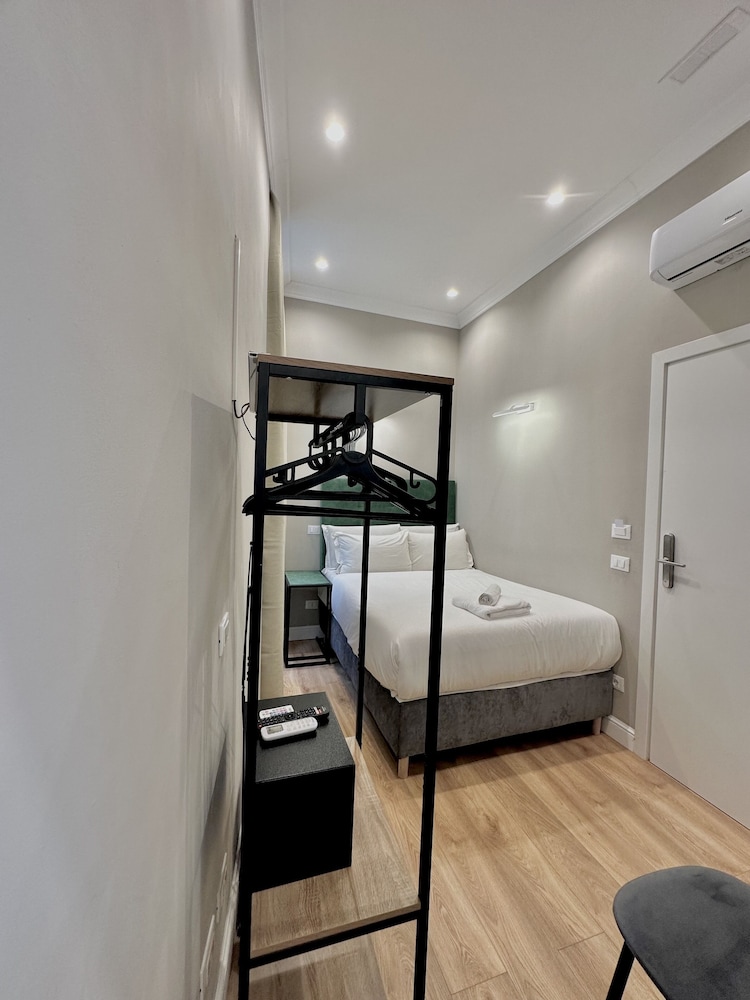 Basic Room photo 2