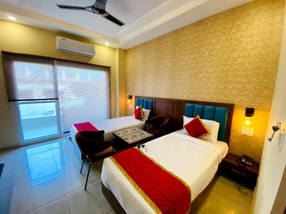 Deluxe Triple Room photo 3