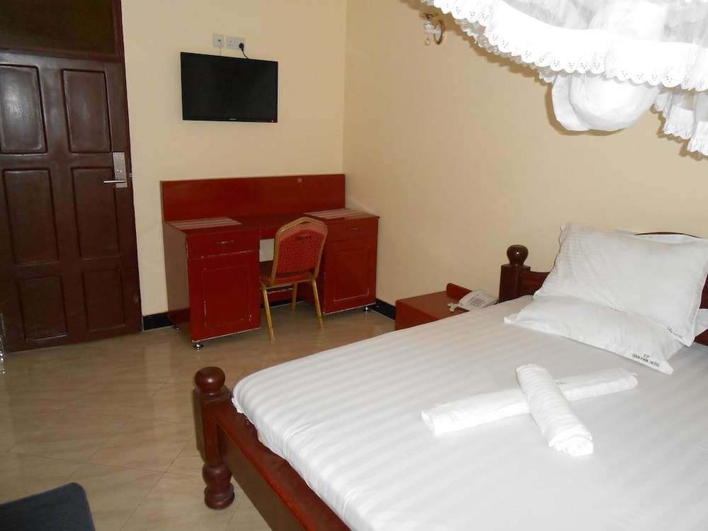 Standard Double Room, 1 Queen Bed