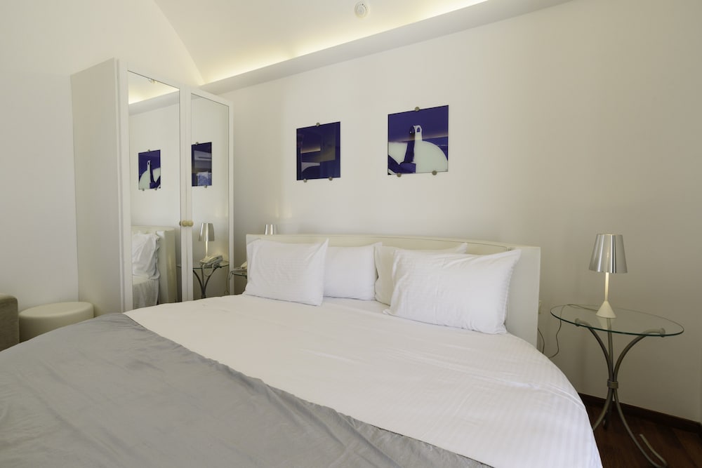 Deluxe Room, Jetted Tub (outdoor) - Photo 5