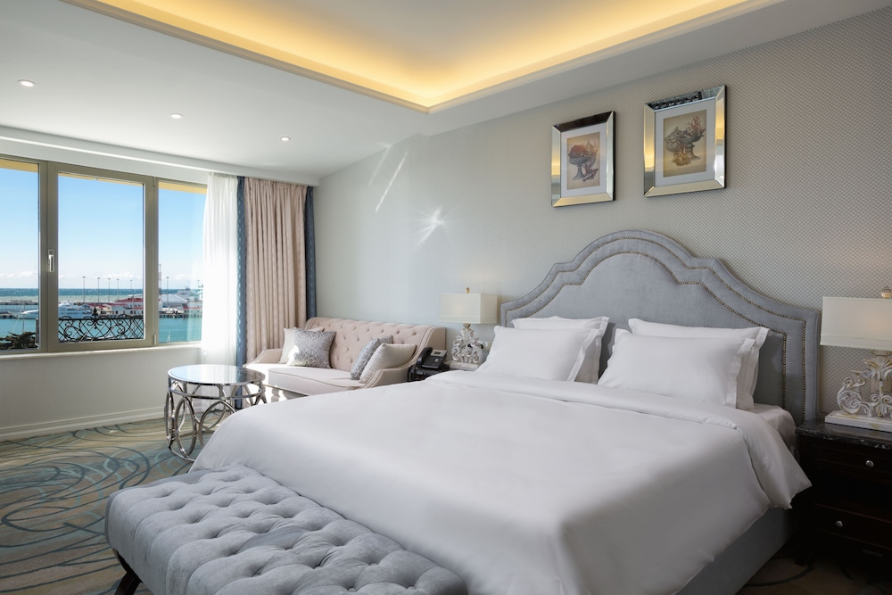 Deluxe Double Room, Partial Sea View photo 3