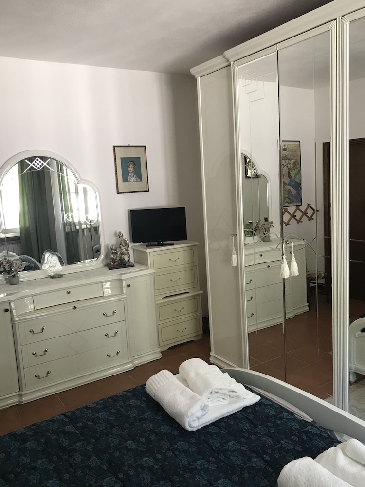 Standard Double Room, Private Bathroom photo 3