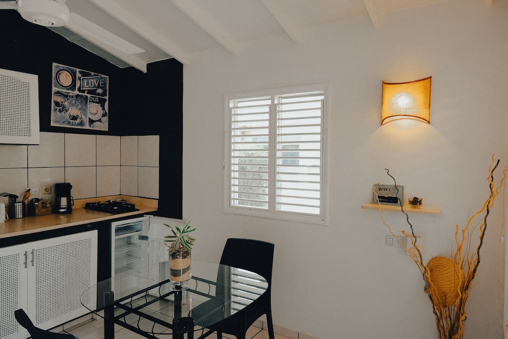 Bungalow, Kitchenette, Pool View photo 3