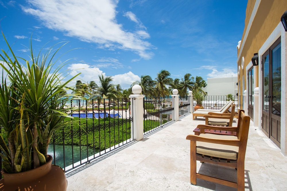 Preferred Club Hacienda Presidencial Suite
