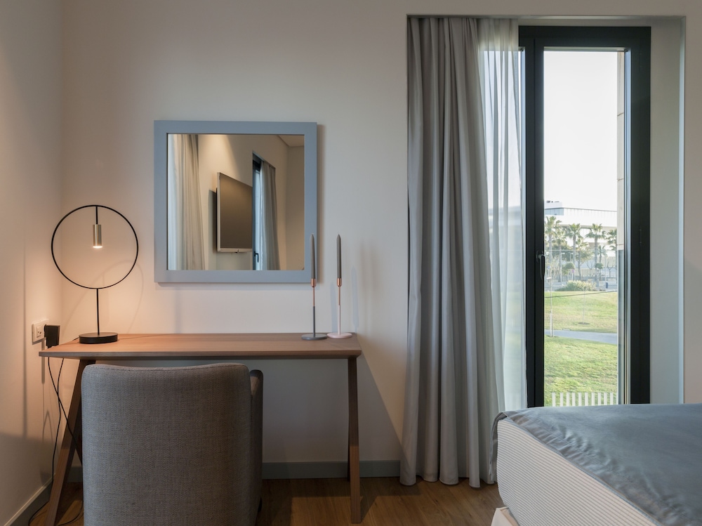 Family Suite, 1 Queen Bed with Sofa bed, Sea View