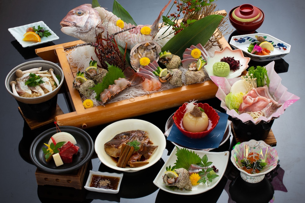 Japanese Western Room, Smoking, Seafood Kaiseki Dinner / Breakfast in Private Room - Photo 1