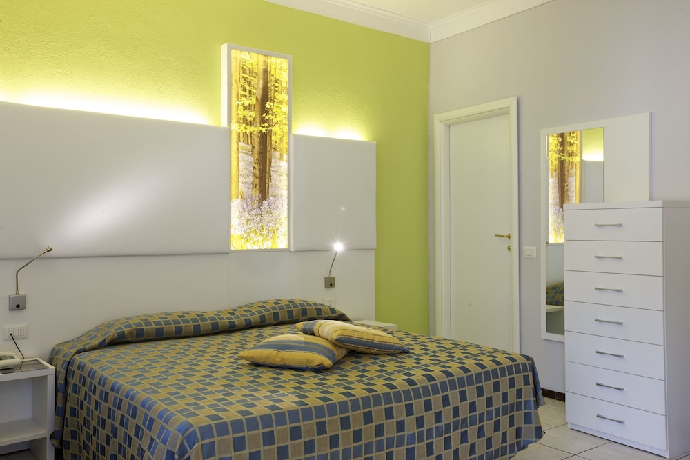 Deluxe Quadruple Room photo 2