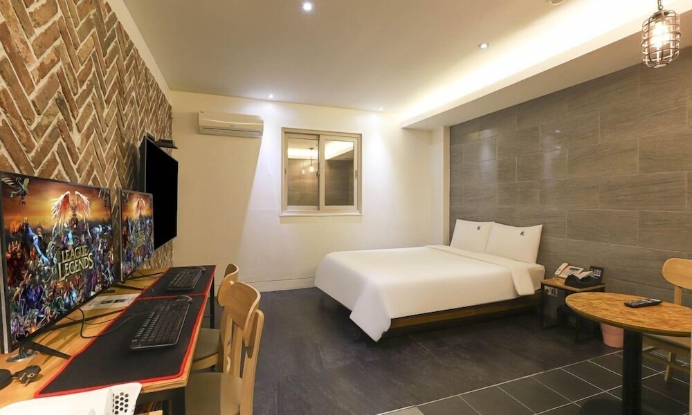 Deluxe Room - Photo 2