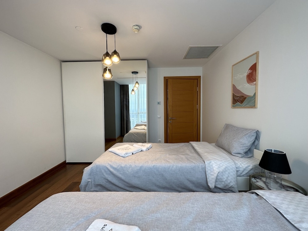 Deluxe Apartment, 3 Bedrooms, City View, Executive Level photo 3