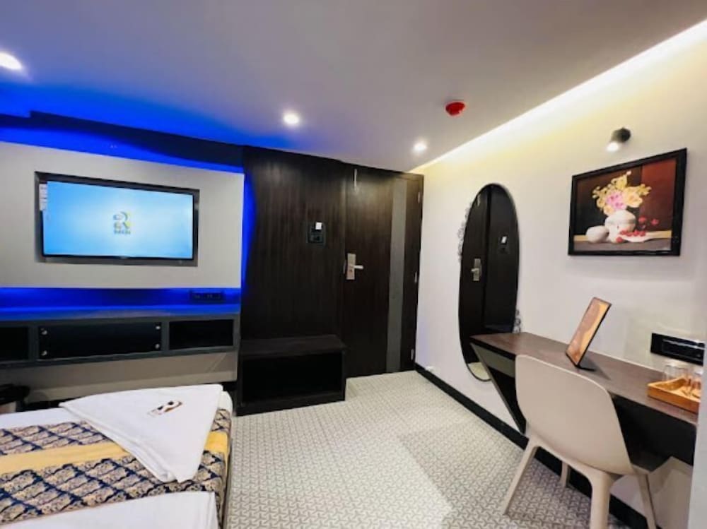 Deluxe Room - Photo 4