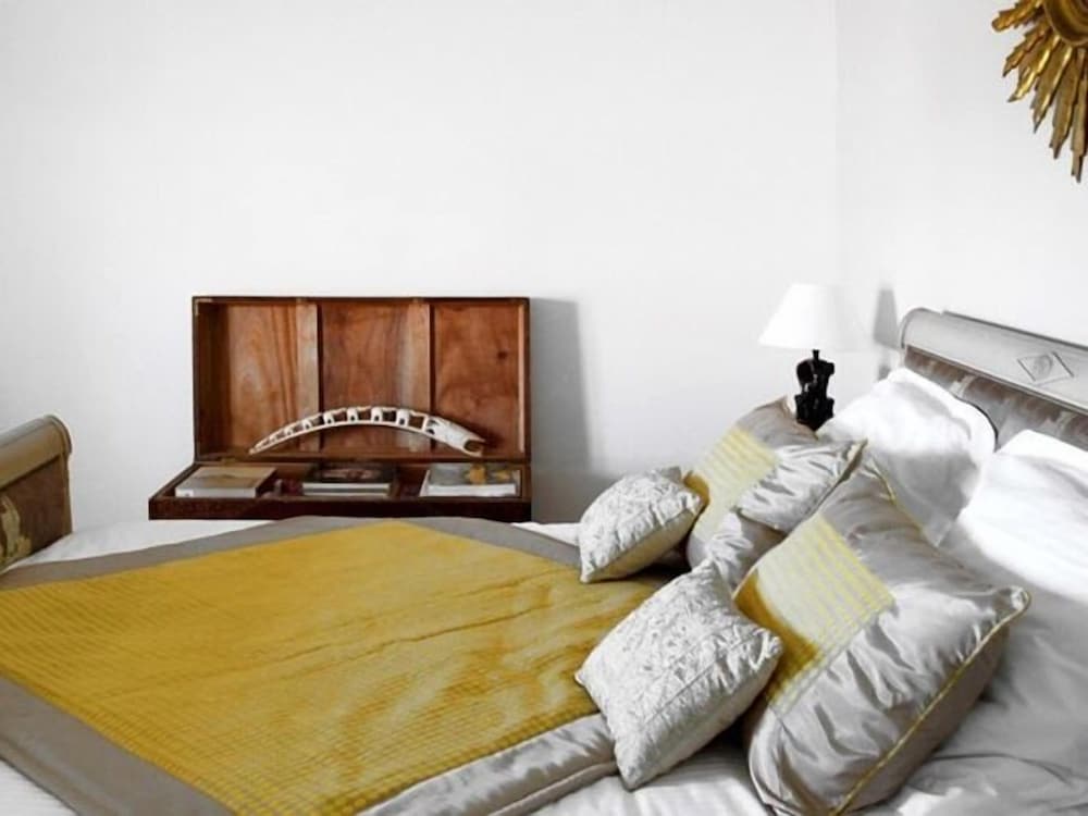 Double Room, Ensuite (Ainhoa) photo 2