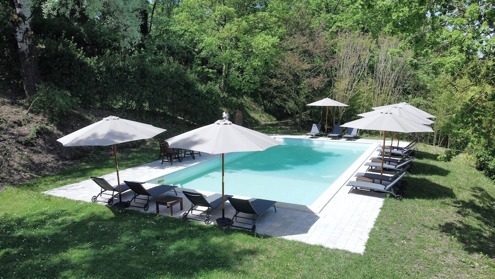 Honeymoon House photo 3