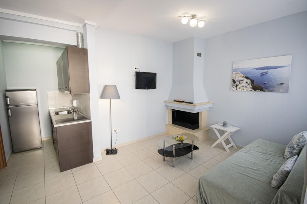 Apartment photo 2