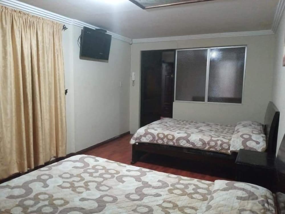 Family Triple Room, Microwave