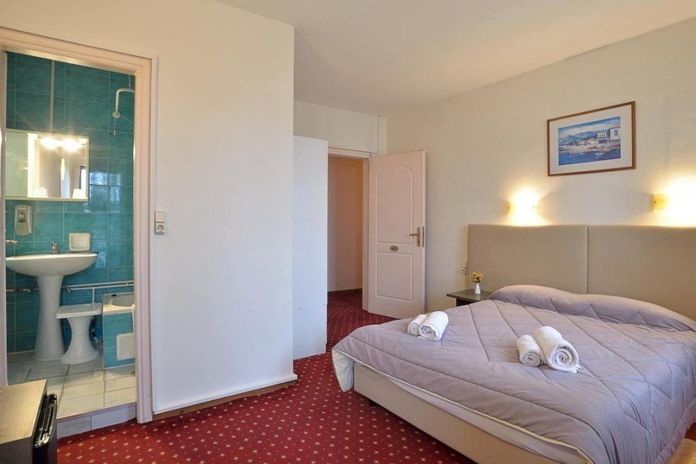 Double or Twin Room, Sea View photo 3