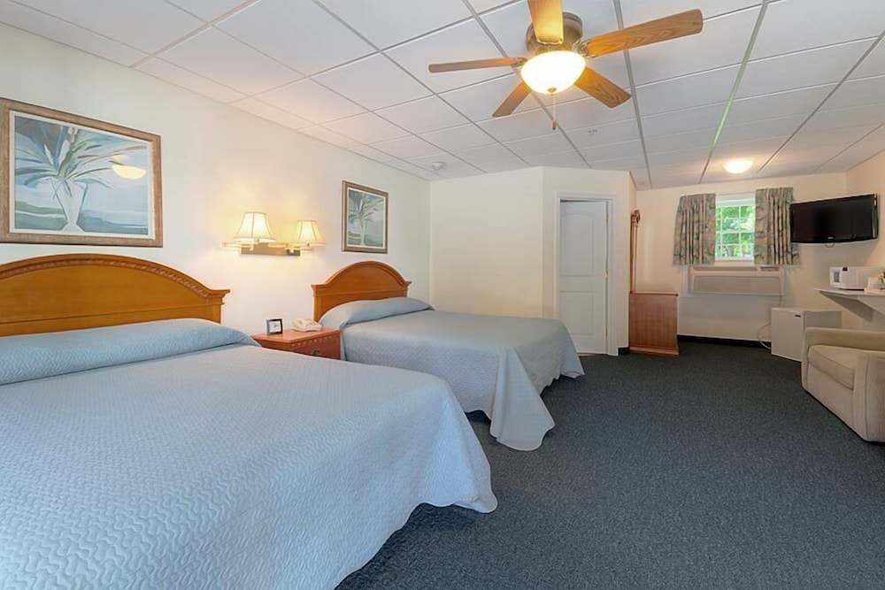 Ground Floor, 2 Queen Beds photo 3
