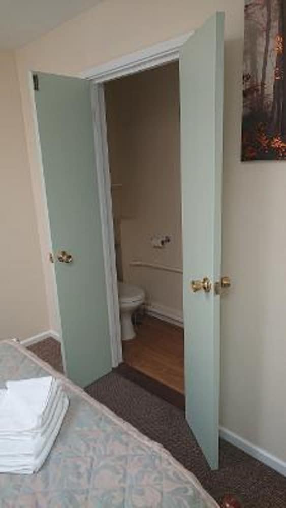 Basic Budget Double Room photo 2