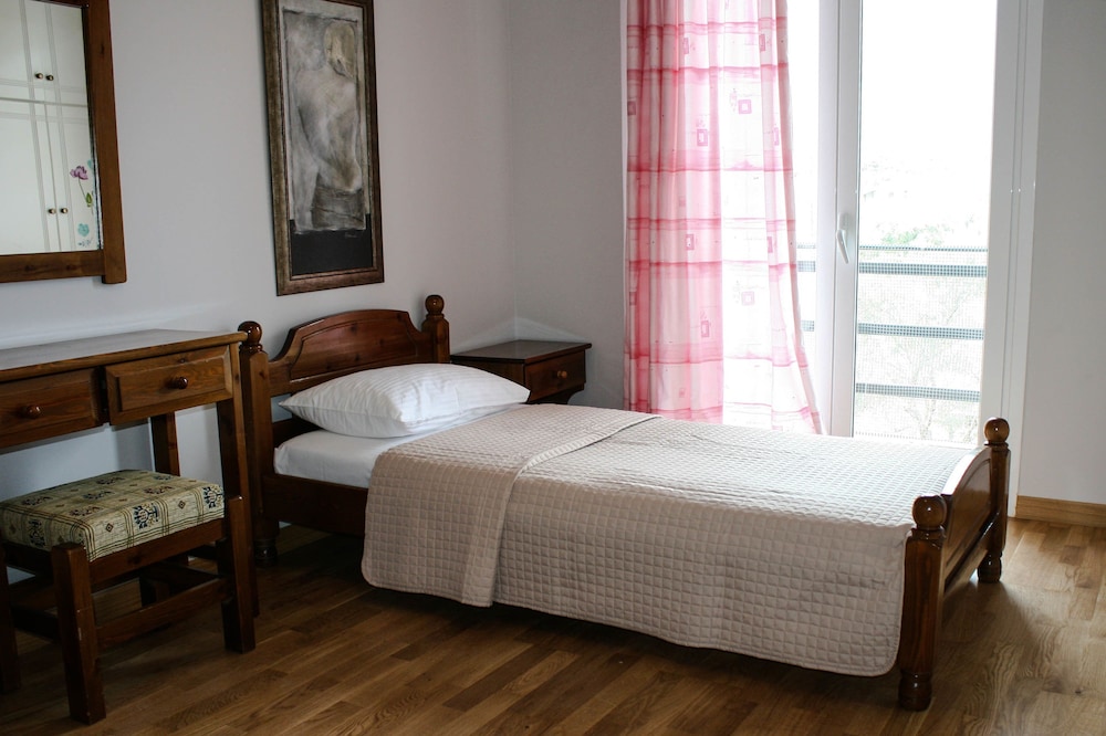 Deluxe Apartment, 2 Bedrooms, Balcony, Sea View photo 1