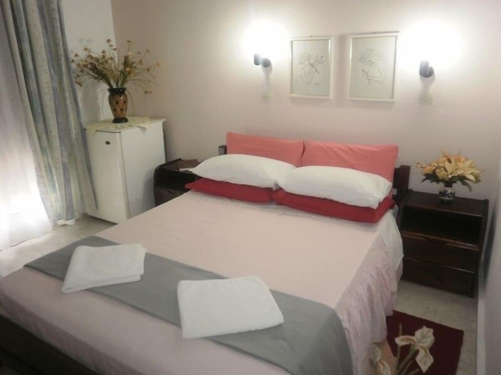Double or Twin Room - Photo 1