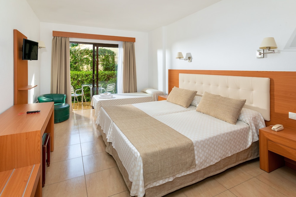 Family Triple Room