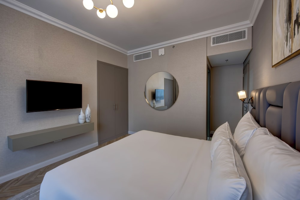 One-Bedroom Apartment with Terrace