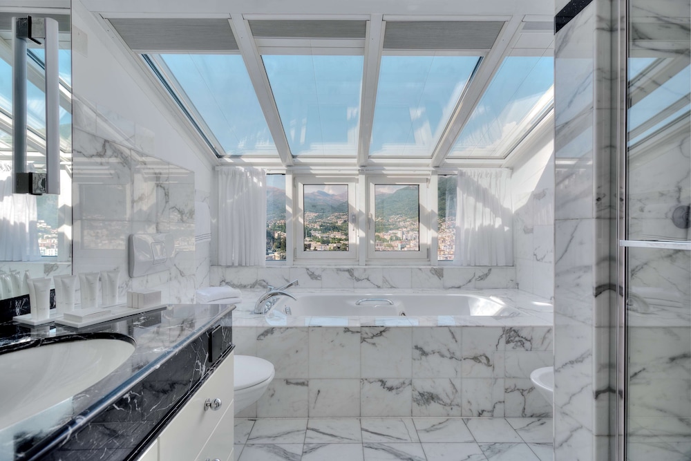 Signature Suite, Lake View - Photo 5