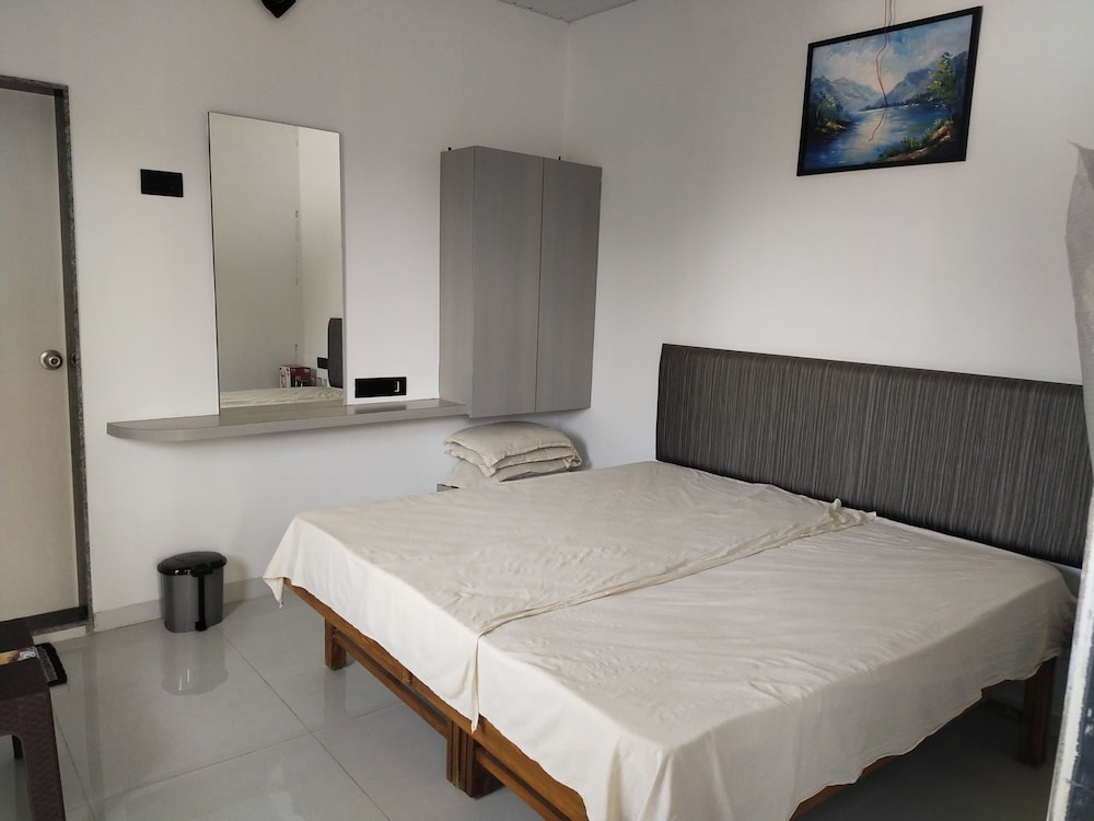 Deluxe Double Room, Garden View