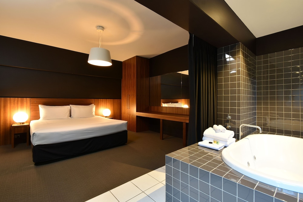 Suite, 1 Bedroom thumbnail 6