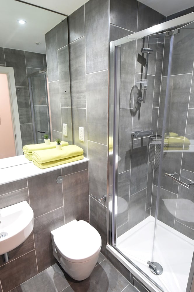 Double Room, Private Bathroom - Photo 9