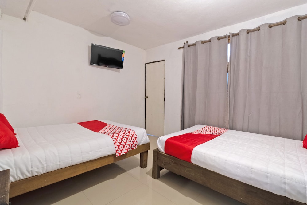 Standard Room, 2 Double Beds - Photo 4
