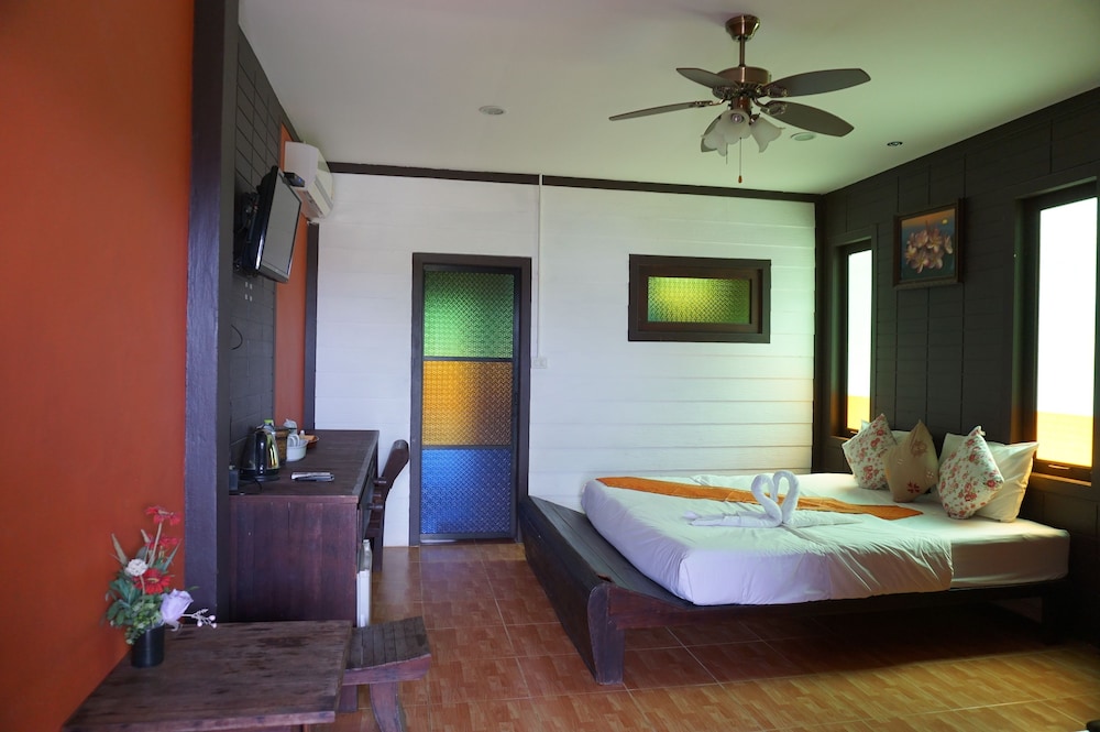 Superior Bungalow with Garden View photo 2