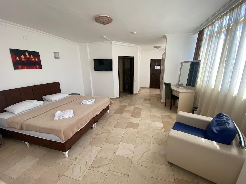 Double Room, Balcony, Pool View