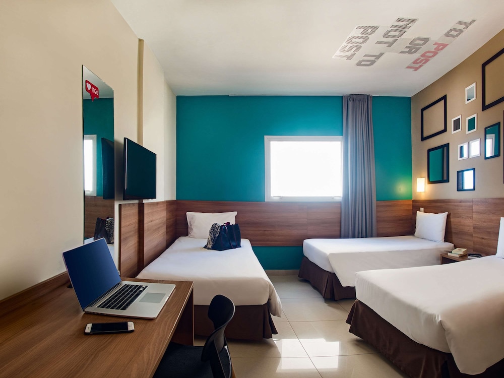 Superior Room, 3 Twin Beds photo 1