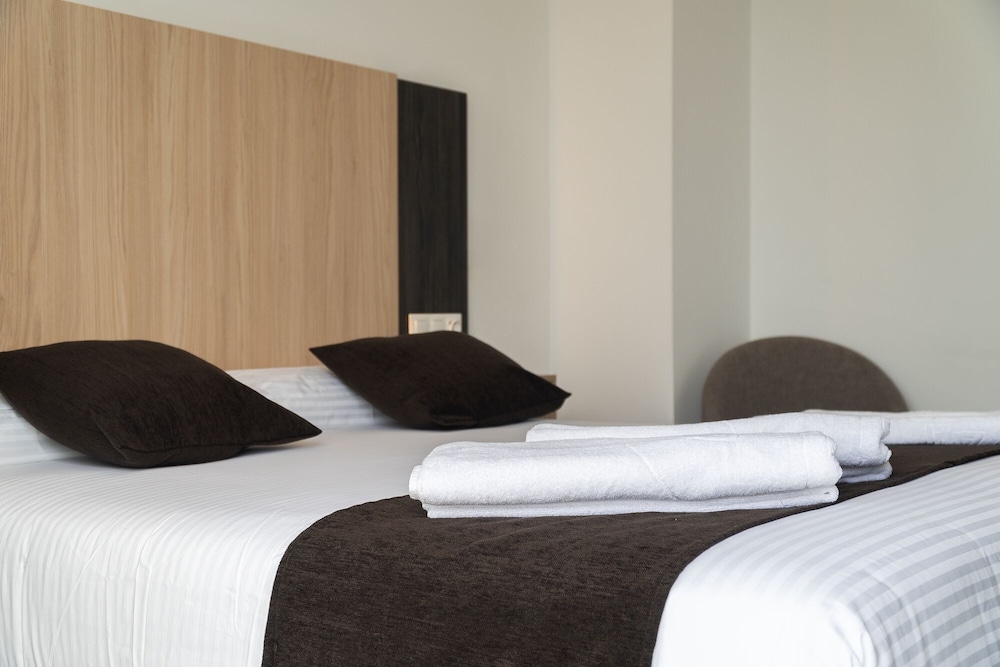 Premium Double Room, 1 Queen Bed photo 3
