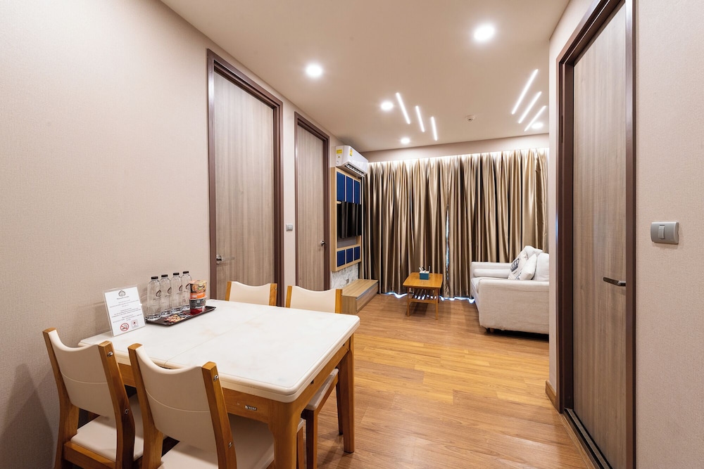Comfort Suite, 2 Bedrooms, Balcony, City View